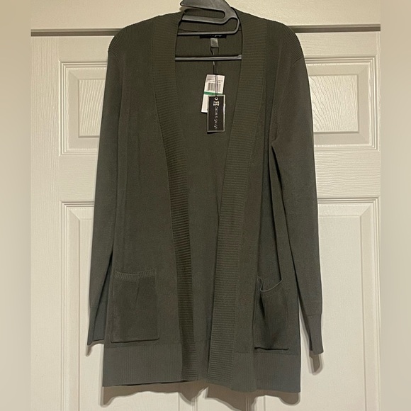 NEW Cable & Gauge Cardigan Sweater - Picture 2 of 13